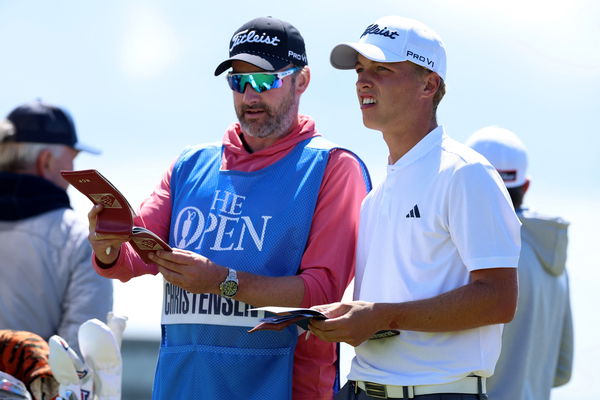 Tiger arrives at The Open Championship: 