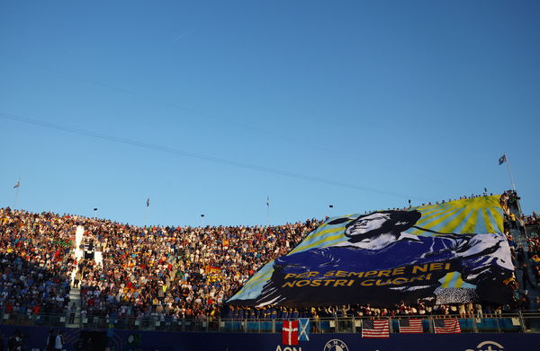 Ryder Cup pays tribute to Seve Ballesteros with giant flag in 1st tee grandstand