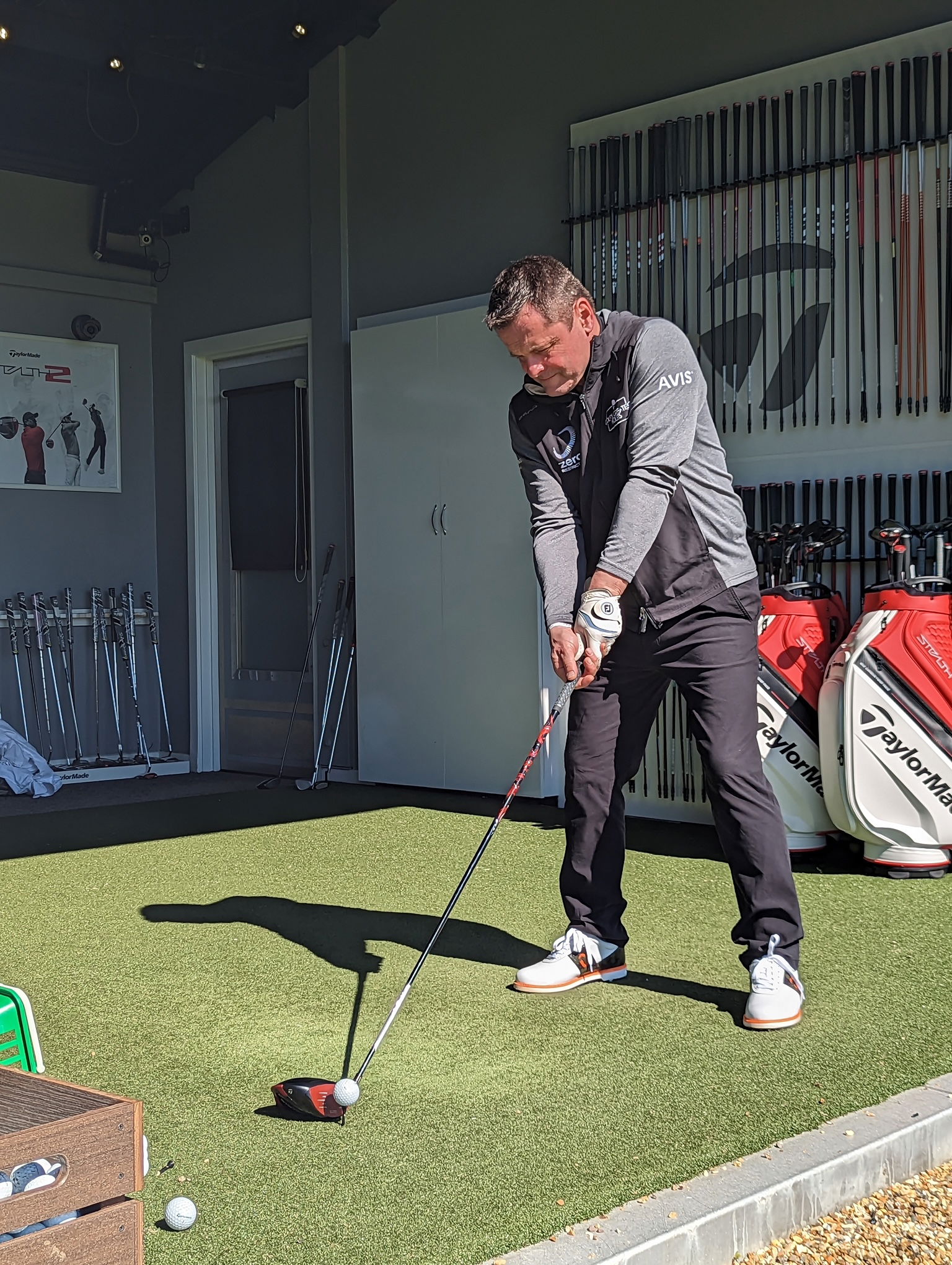 Chris Hollins gears up for Season 3 with TaylorMade fitting