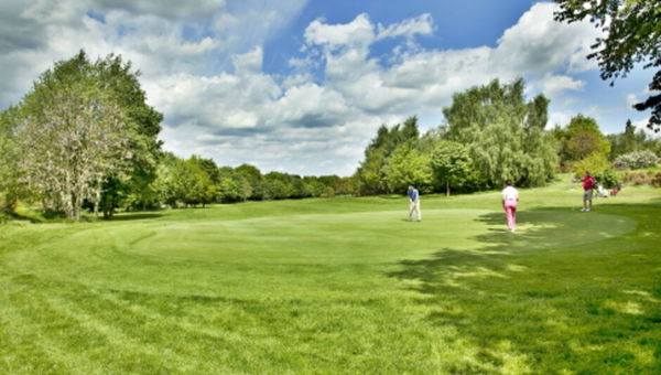 Nottingham golf club applies to stay OPEN until 2.30am