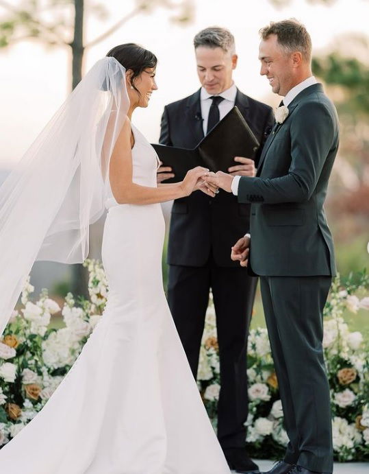 Snaps emerge of JT getting hitched: