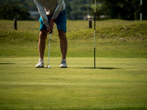 European Tour player Pedro Figueiredo saved from FALLING in WATER by his caddie!