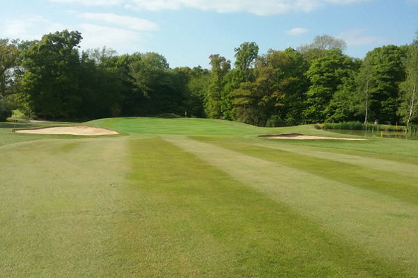 Popular Surrey golf club closes down during coronavirus pandemic